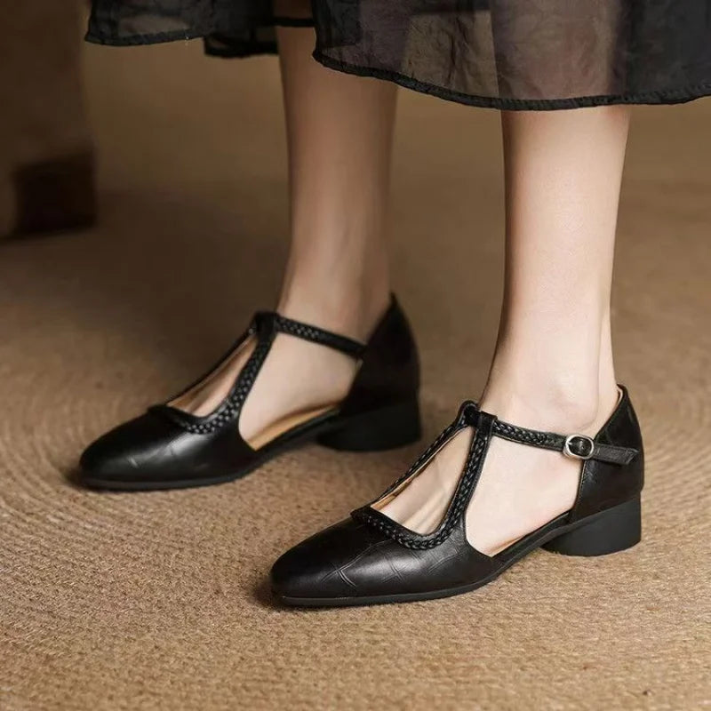 Mireille - Vintage Charm Sandals